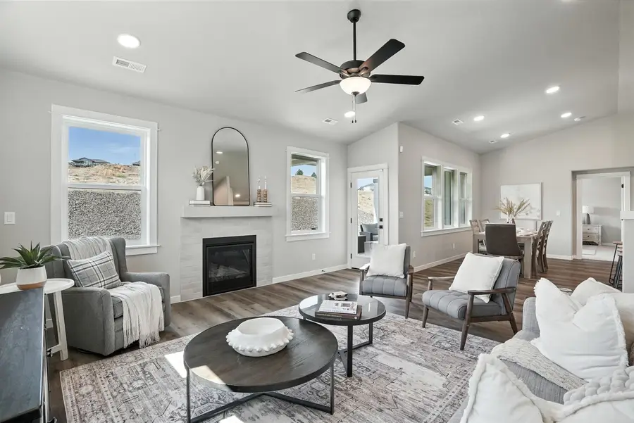 1724 S Moen St, Spokane Valley, WA 99016 - #2