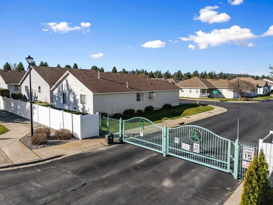 1413 S Davis Ln, Spokane, WA 99216 - #3