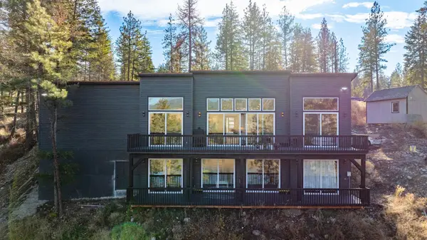 21125 N Byrne Ln, Nine Mile Falls, WA 99026
