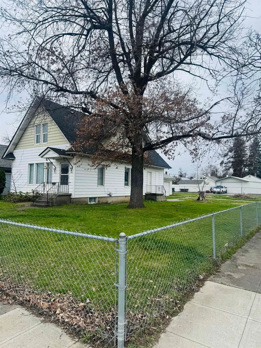 504 E Carlisle Ave, Spokane, WA 99207 - #2