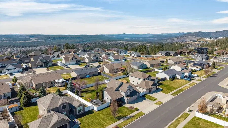 9207 N Warren St, Spokane, WA 99208 - #3