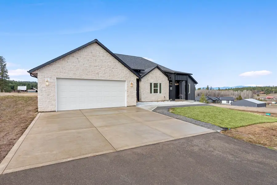 32609 N Elk Chattaroy Rd, Chattaroy, WA 99003 - #2