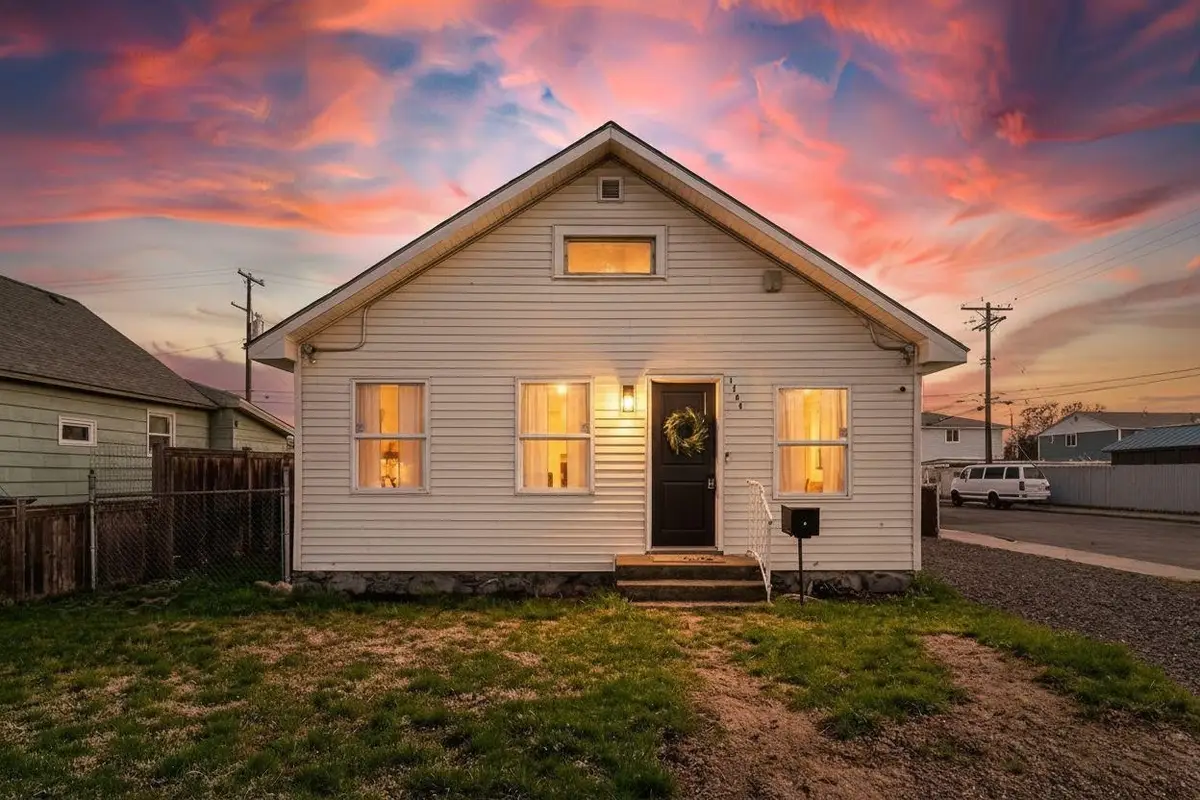 1708 E Tilsley Pl, Spokane, WA 99207 - #1