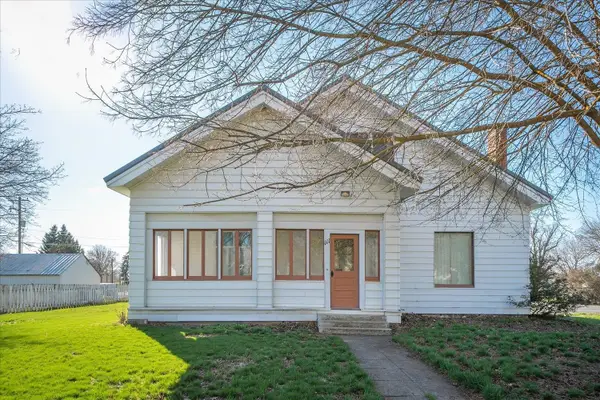 111 N 2nd St, Harrington, WA 99134