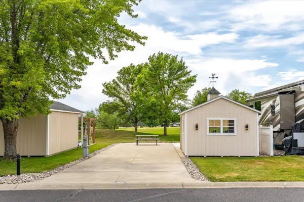 1205 N Country Club Dr, Deer Park, WA 99006