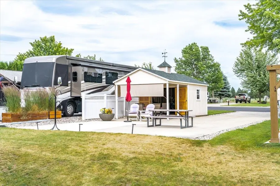 1205 N Country Club Dr, Deer Park, WA 99006 - #2