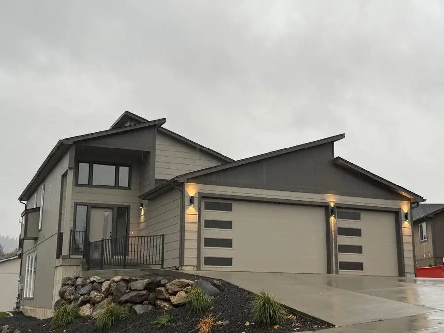 3202 S Custer Ln, Spokane, WA 99203 - #2