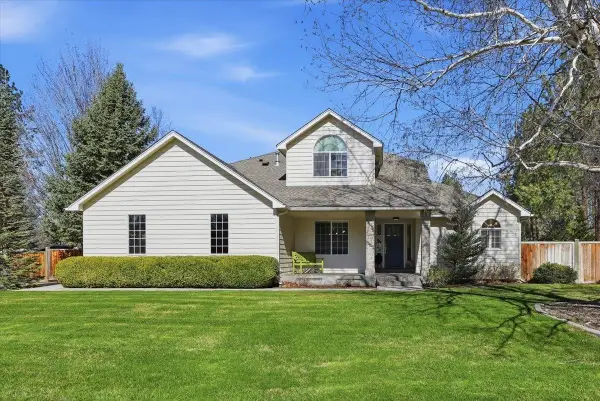 17404 Springview Ln, Nine Mile Falls, WA 99026