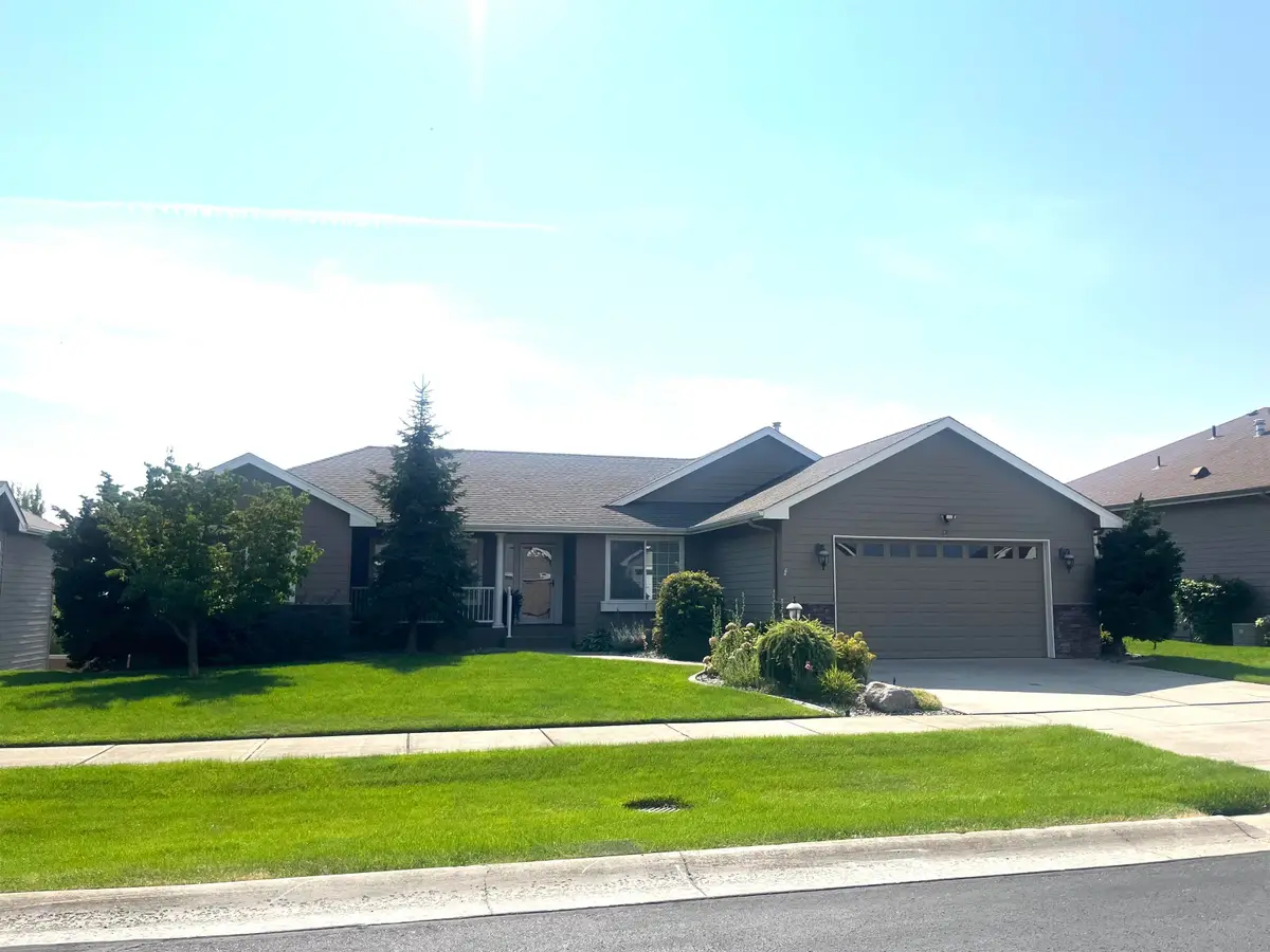 2107 W Chadwick Ln, Spokane, WA 99208 - #1