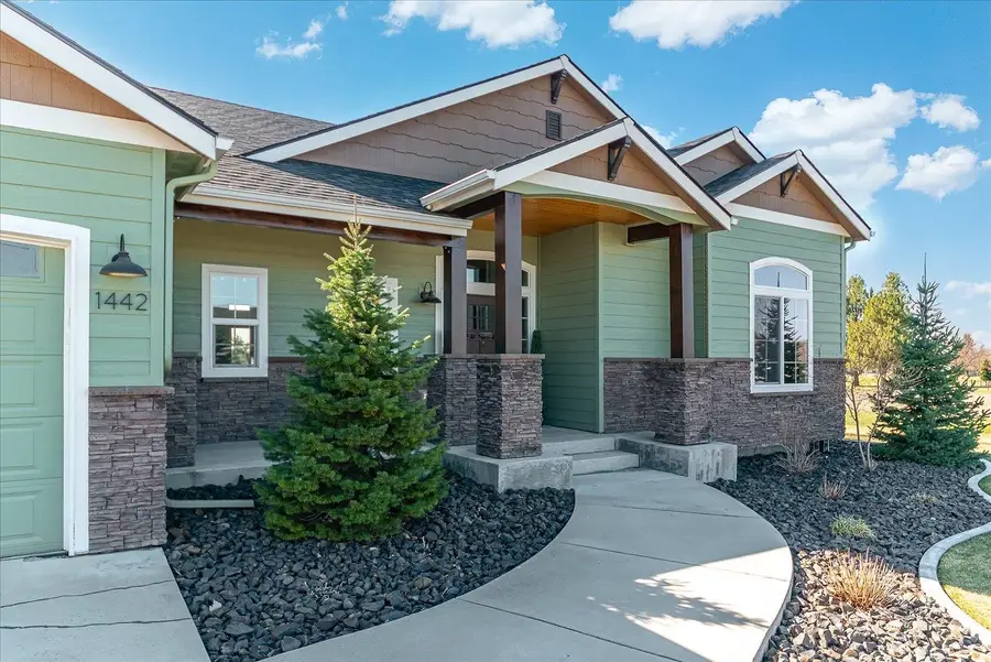 1442 E 12th St, Deer Park, WA 99006 - #3