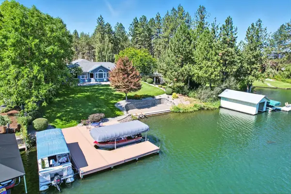 18102 N West Shore Rd, Nine Mile Falls, WA 99026