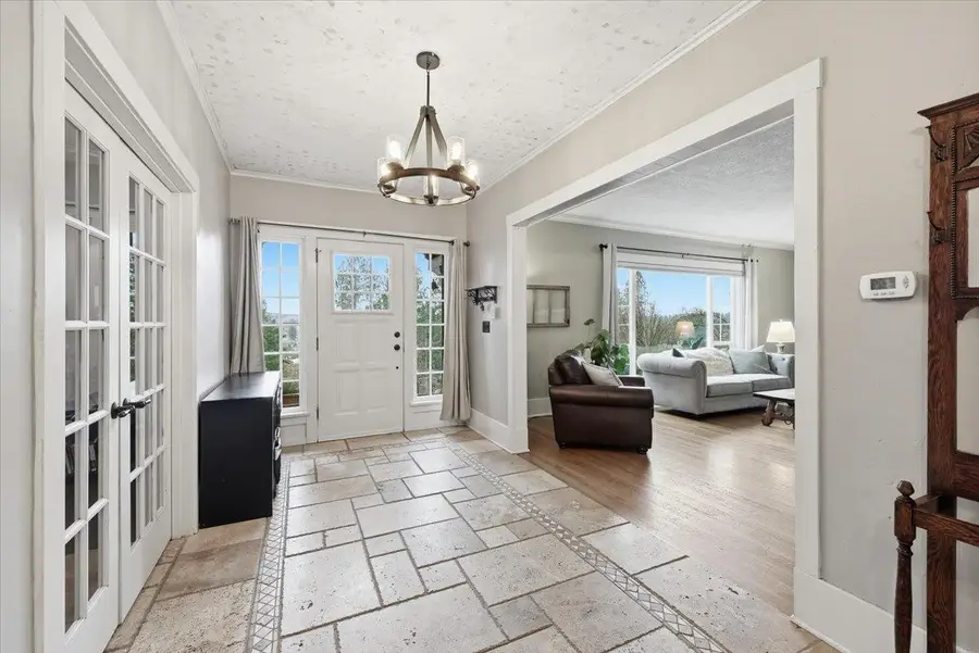 9227 N Mountain View Ln, Spokane, WA 99218 - #3