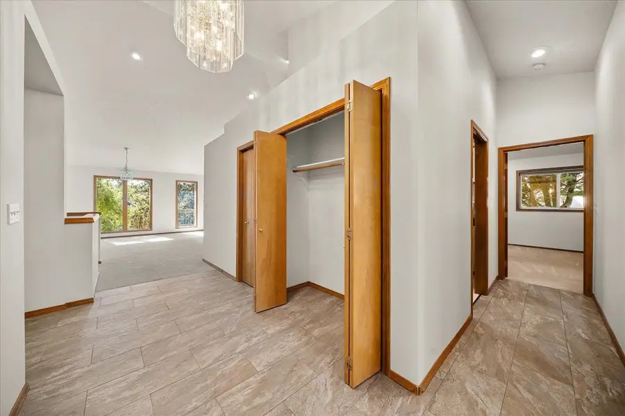 2102 E Dunbar Ln, Spokane, WA 99223 - #3