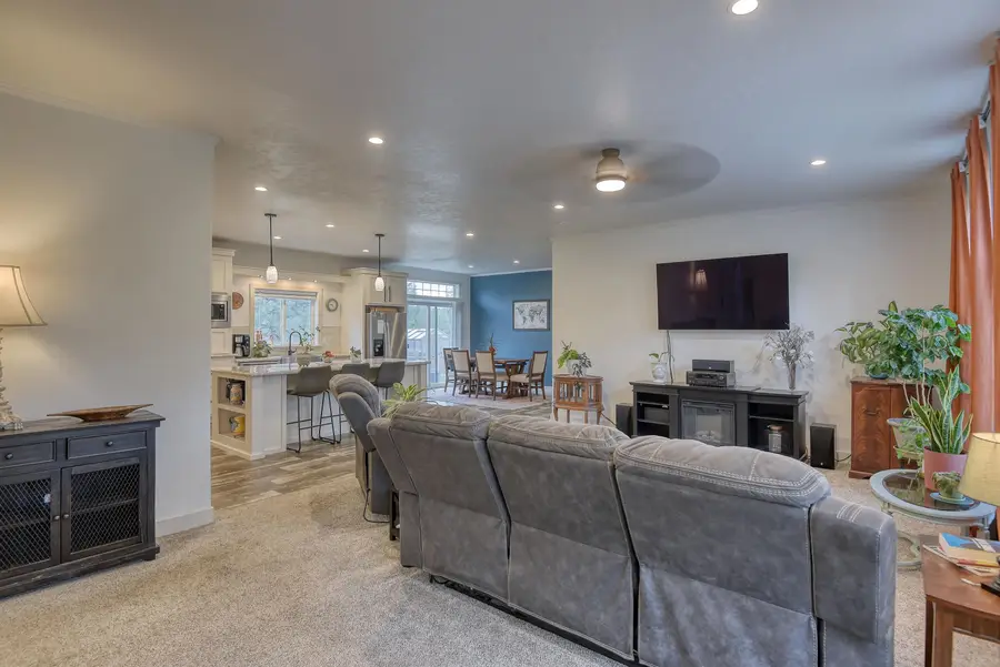 7583 Elaine Street Way, Ford, WA 99013 - #2