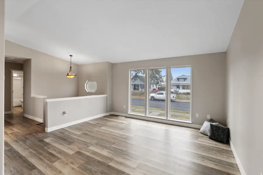 310 E Crown Ave, Spokane, WA 99205 - #2