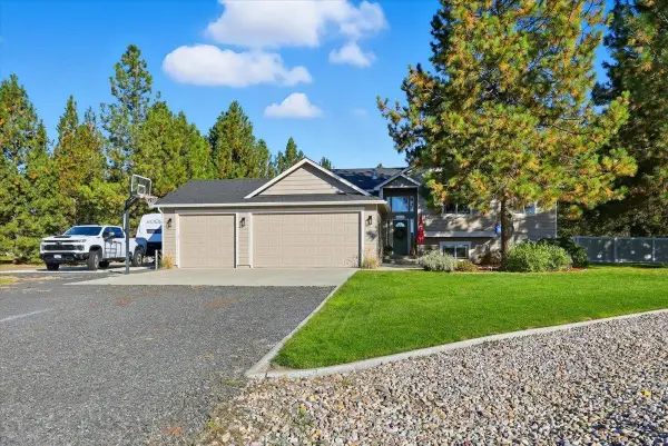 6282 Kristen Ct, Nine Mile Falls, WA 99026