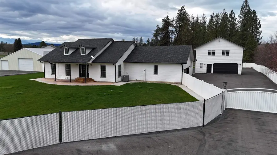 14420 W Charles Rd, Nine Mile Falls, WA 99026 - #3