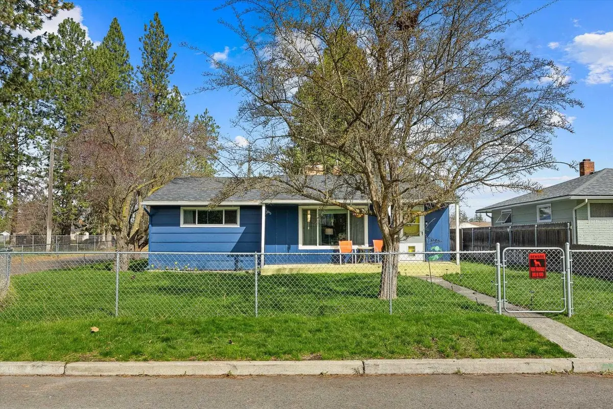 6719 E 9th Ave, Spokane Valley, WA 99212 - #1