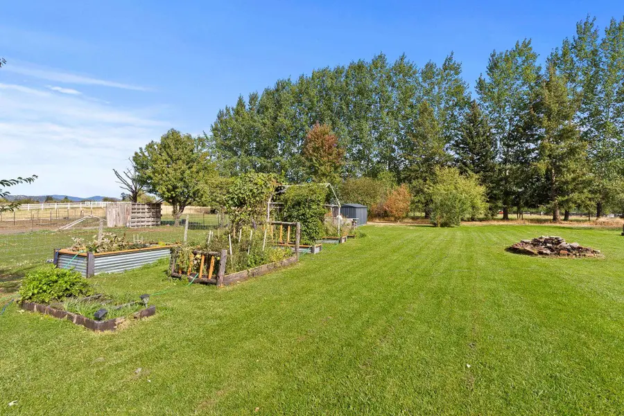 3914 N Murray Rd, Otis Orchards, WA 99027 - #2