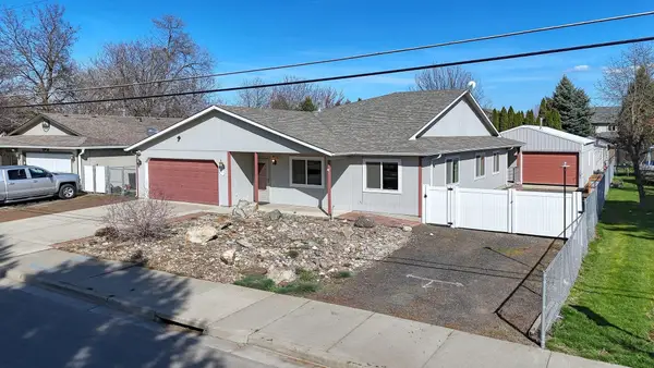 205 S Tschirley Rd, Greenacres, WA 99016