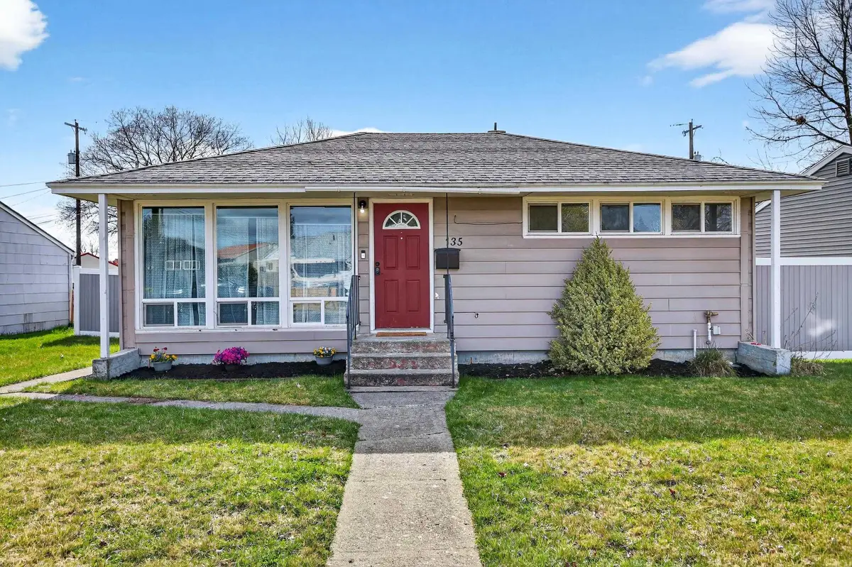 135 W Amherst Ct, Spokane, WA 99205 - #1