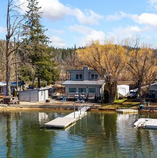 40782 Robbins Rd, Loon Lake, WA 99148