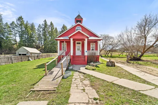 1696D Blue Creek Rd, Chewelah, WA 99109