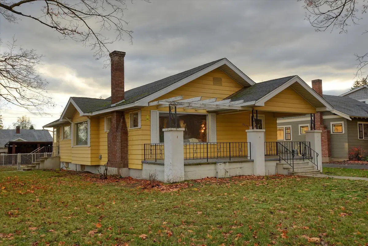 3203 W Cora Ave, Spokane, WA 99205 - #1