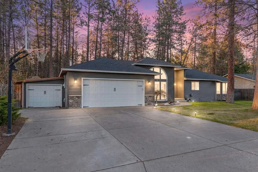 7204 W Kendick Ave, Nine Mile Falls, WA 99026 - #2