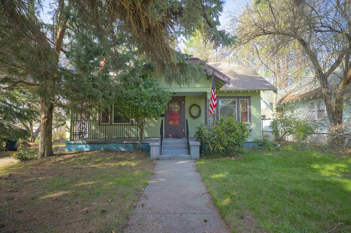 37 E 33rd Ave, Spokane, WA 99203 - #1