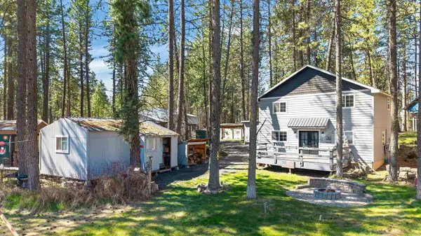 13901 S Clear Lake Way, Cheney, WA 99004