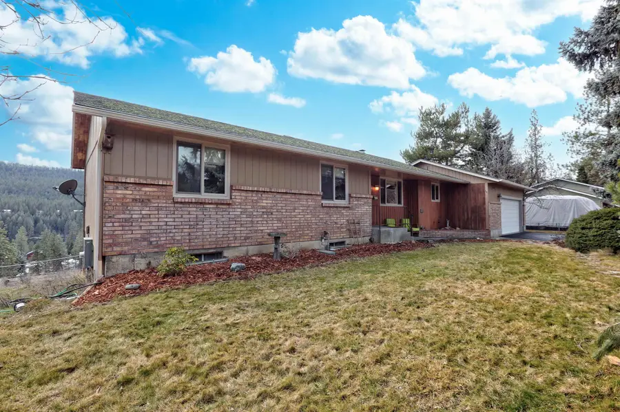 12301 W Sunridge Dr, Nine Mile Falls, WA 99026 - #2