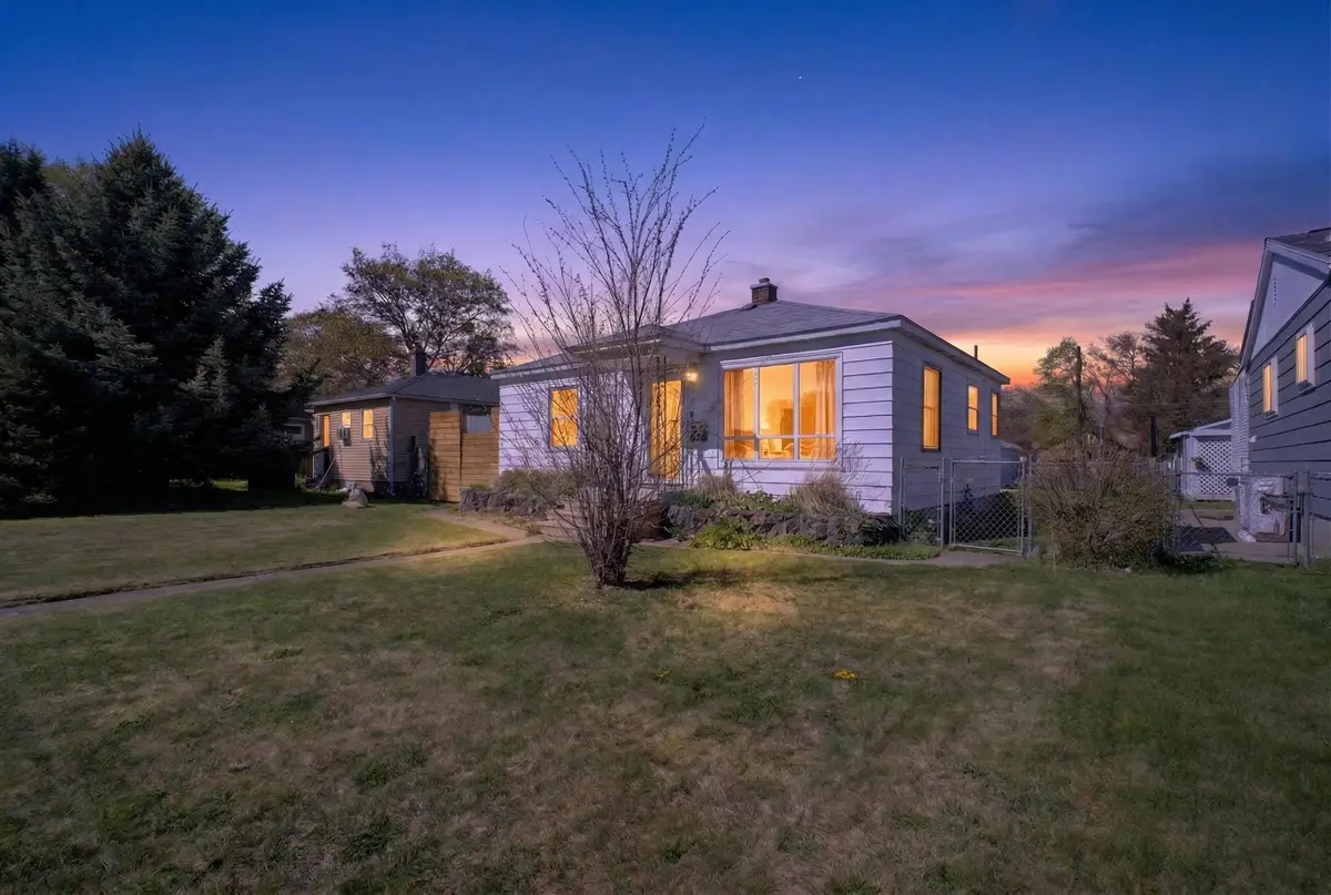 2317 E Sinto Ave, Spokane, WA 99202 - #1