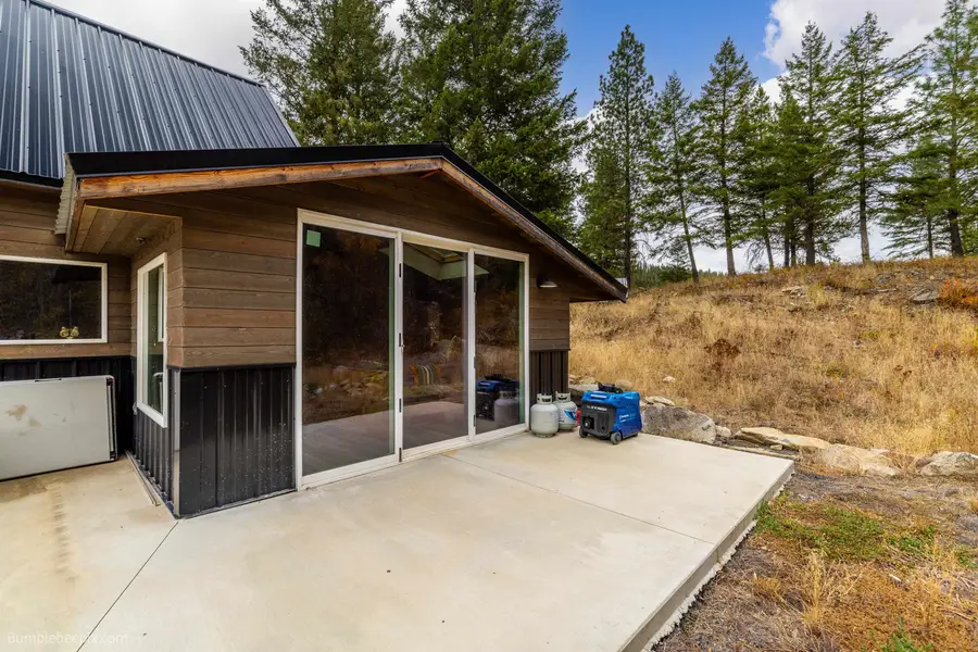 8 Camden Rd, Elk, WA 99009 - #3