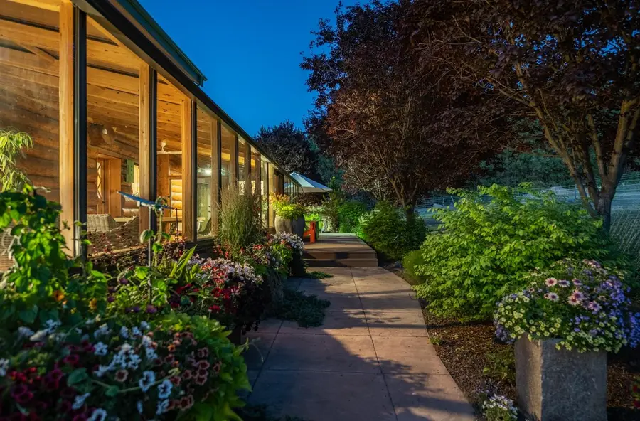 5024 E Stoughton Rd, Valleyford, WA 99036 - #2