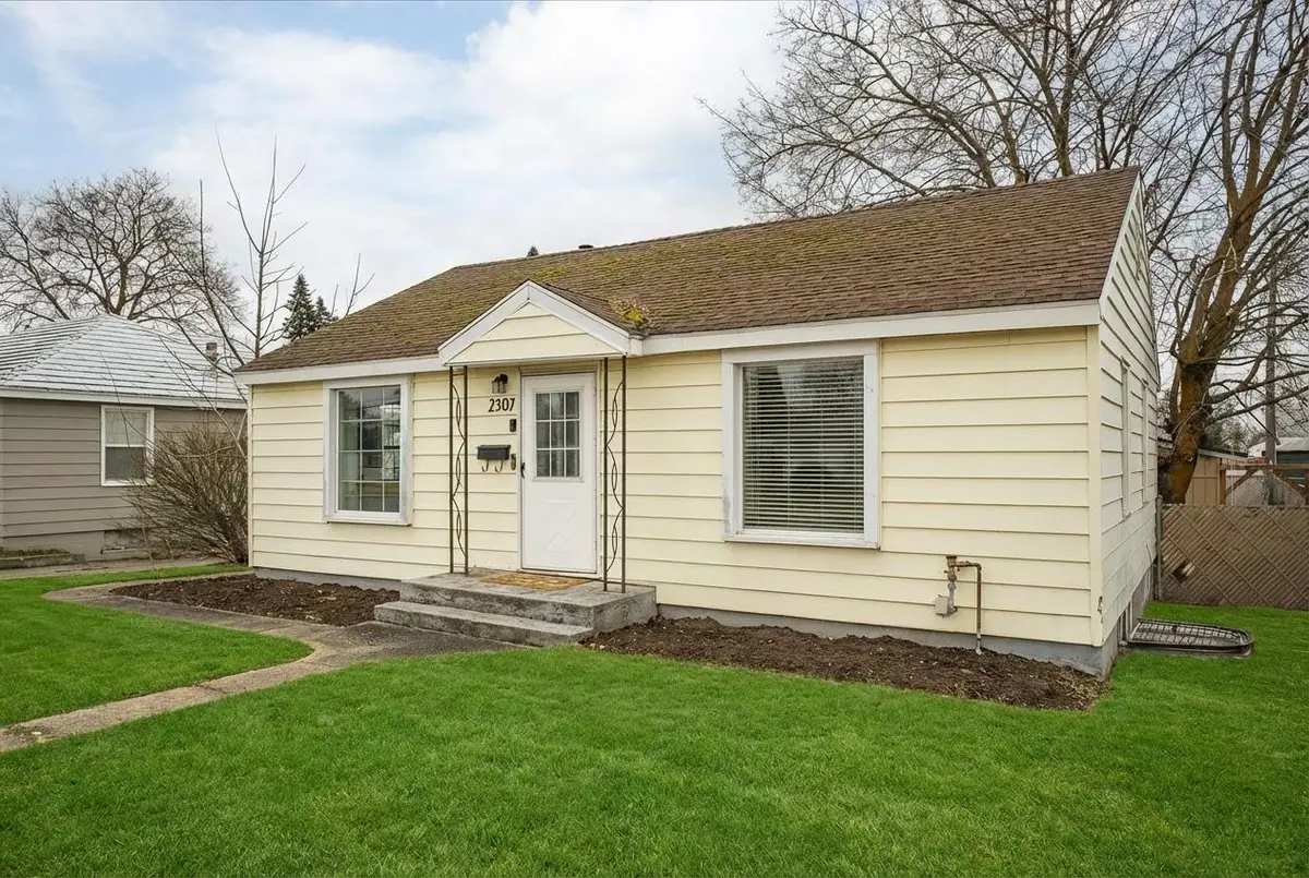 2307 W Rowan Ave, Spokane, WA 99205 - #1