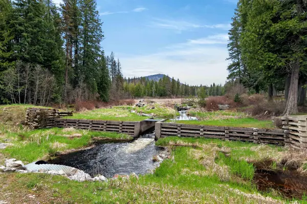 22 Elk Rd, Newport, WA 99156