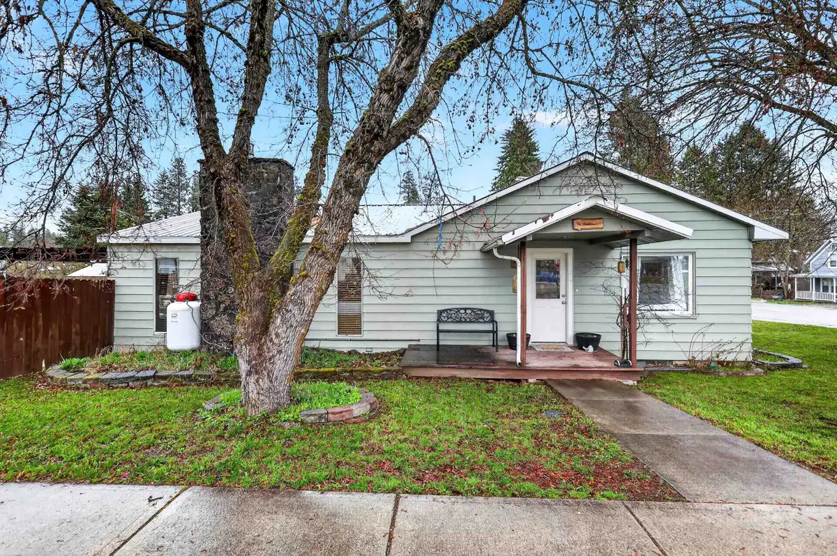 928 W 1st St, Newport, WA 99156 - #1