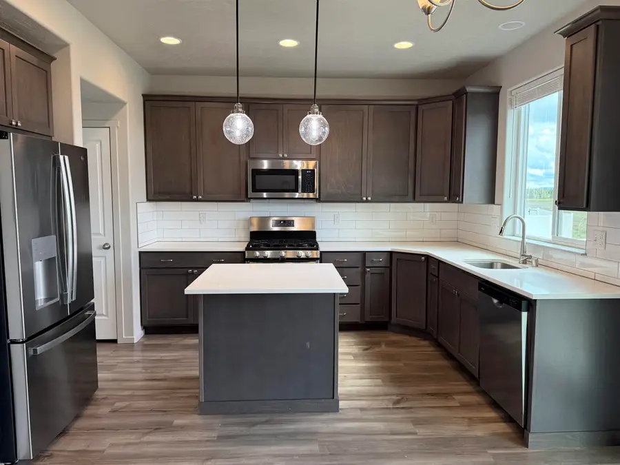 1734 E C St, Deer Park, WA 99006 - #2