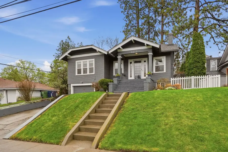 1217 S Jefferson St, Spokane, WA 99204 - #2