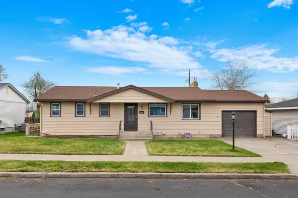 5933 N Moore St, Spokane, WA 99205