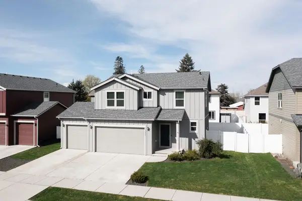 1007 N Viewmont Rd, Greenacres, WA 99016