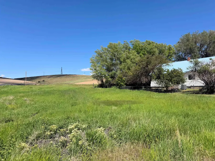 39500 N Sr 21 Hwy, Wilbur, WA 99185 - #2