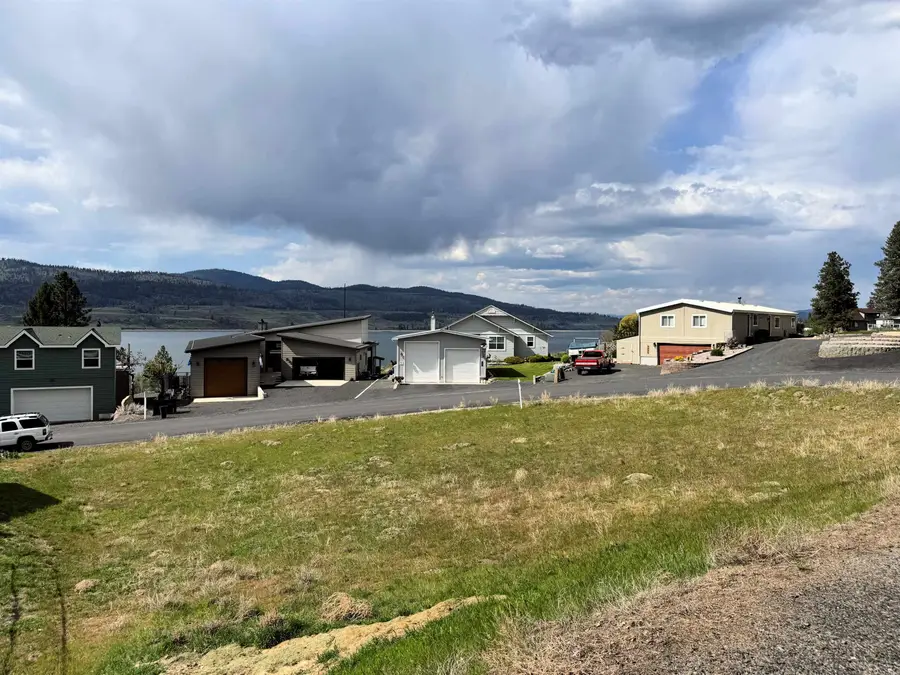 3317 Roosevelt Dr, Seven Bays, WA 99122 - #2