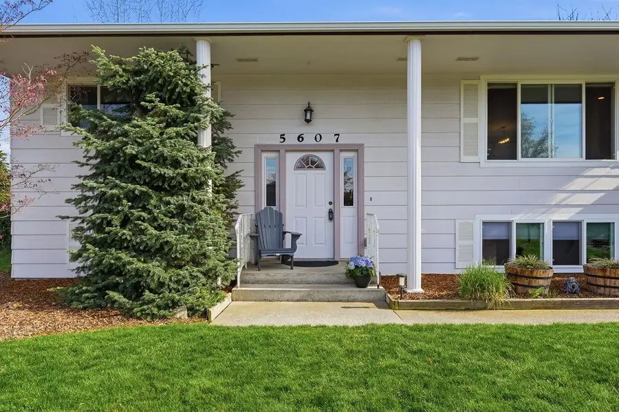 5607 W Comanche Dr, Spokane, WA 99208 - #3