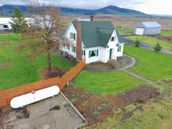 39919 S Farmington Rd, Latah, WA 99108