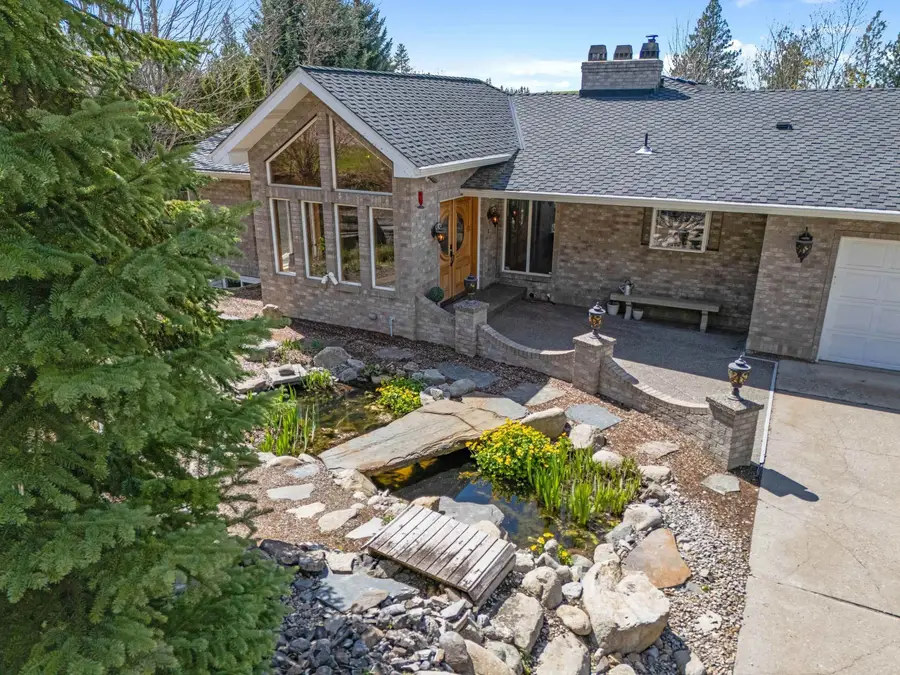 105 N Sprague St, Rockford, WA 99030 - #2