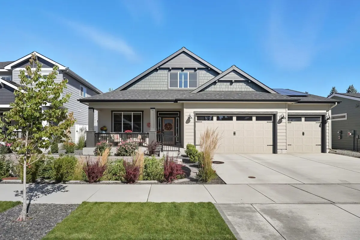 2121 E 33rd Ave, Spokane, WA 99203 - #1