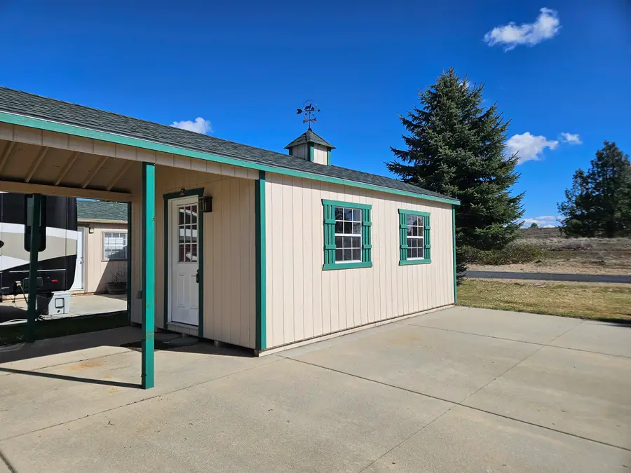 1205 N Country Club Dr, #104 Dr, Deer Park, WA 99006 - #3