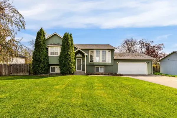 20010 E Grace Ln, Otis Orchards, WA 99027